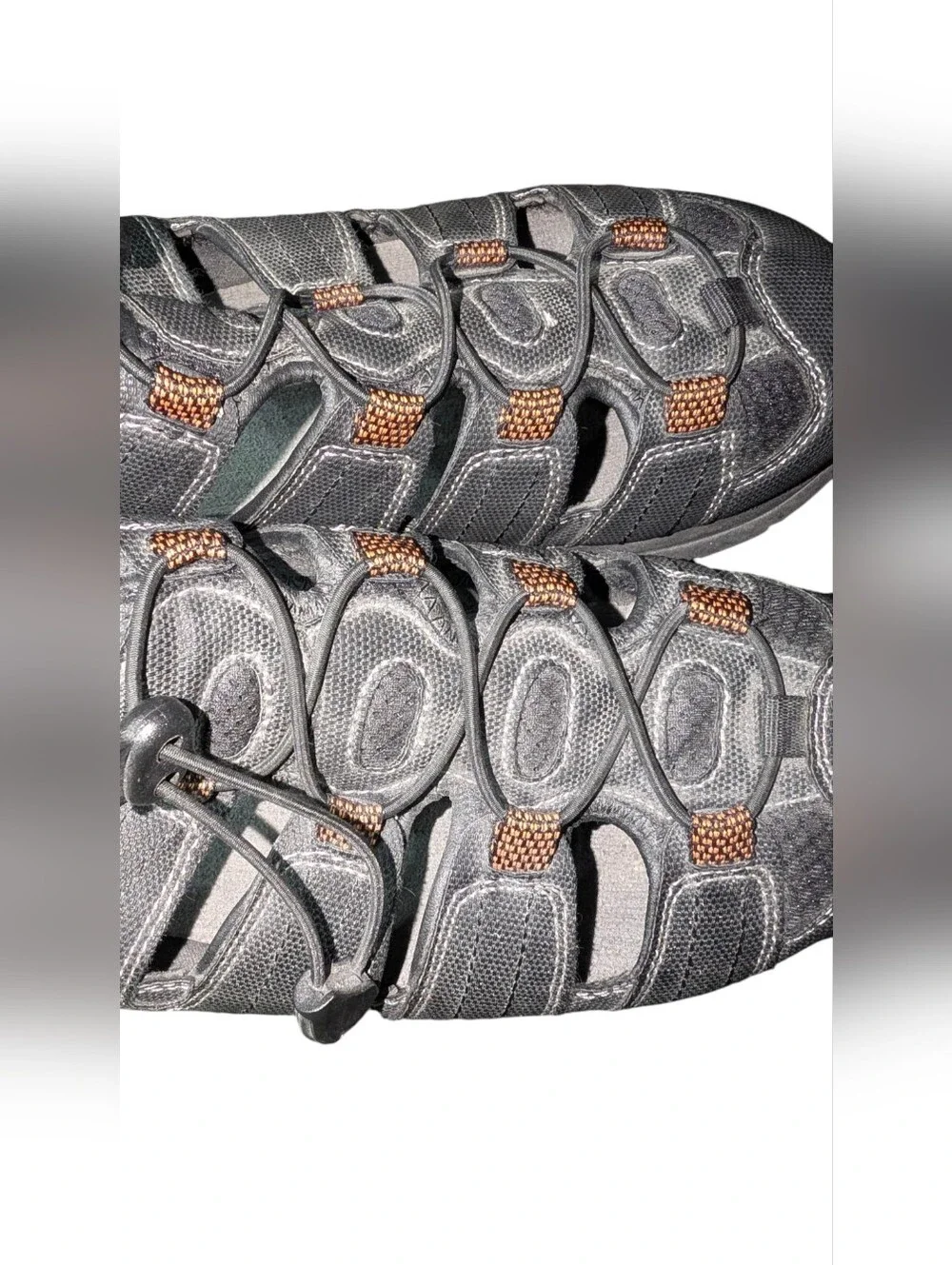 St. John's Bay Men's Sz 10 Closed-Toe Outdoor Sandals Dark Grey Arch Support